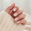 Dreamy Dip press-on naglar – fransk ombré i square form med nude bas och mjuk vit spets