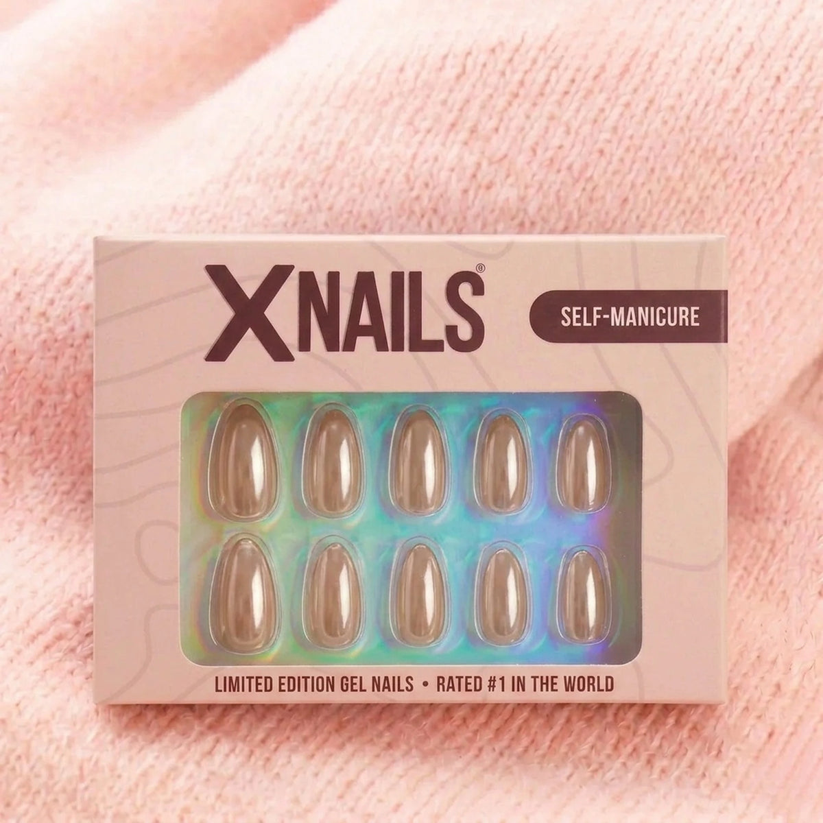 Faux ongles press-on Pearly Perfection dans le coffret manucure XNails