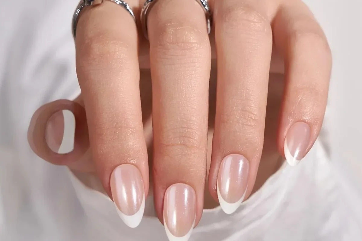 Främja naturlig nageltillväxt med hembehandlingar mellan XNails gelénaglar