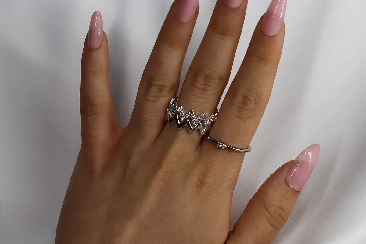 Längre hållbarhet på lösnaglar – tips för pressade gelénaglar från XNails