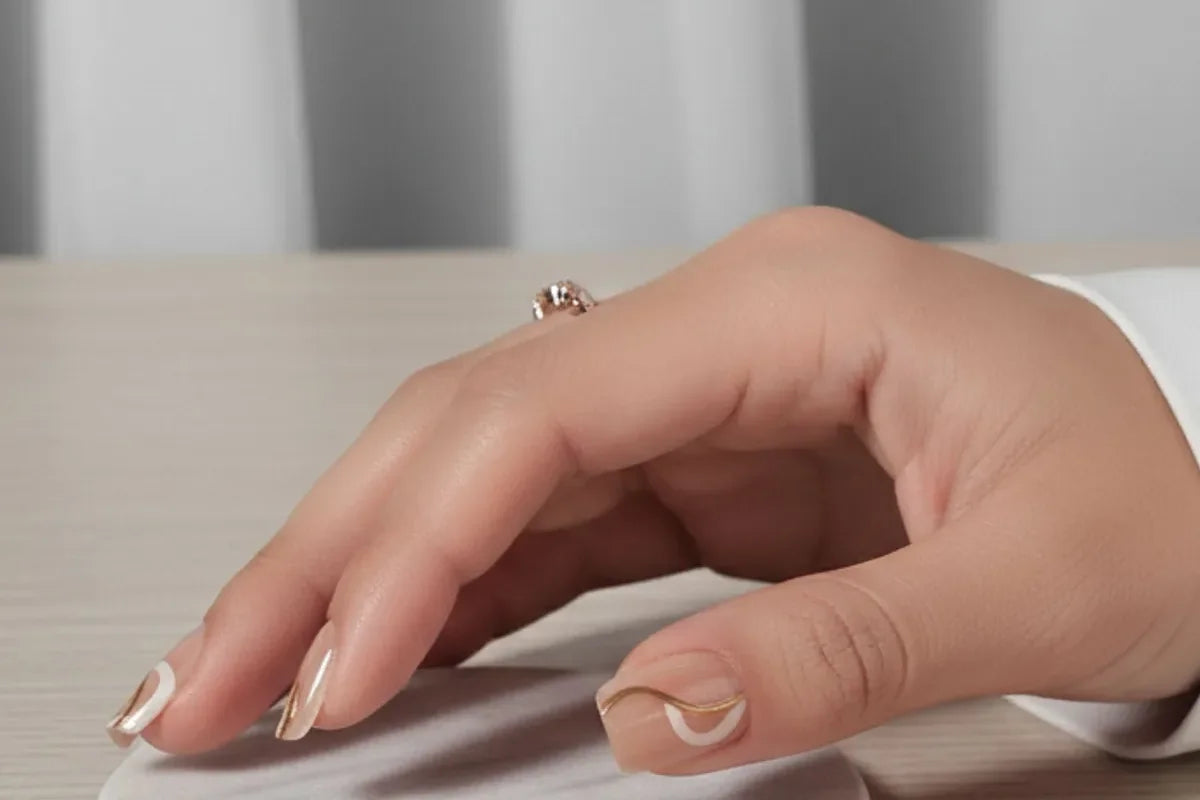 Nagelinspo med trendiga press-on naglar