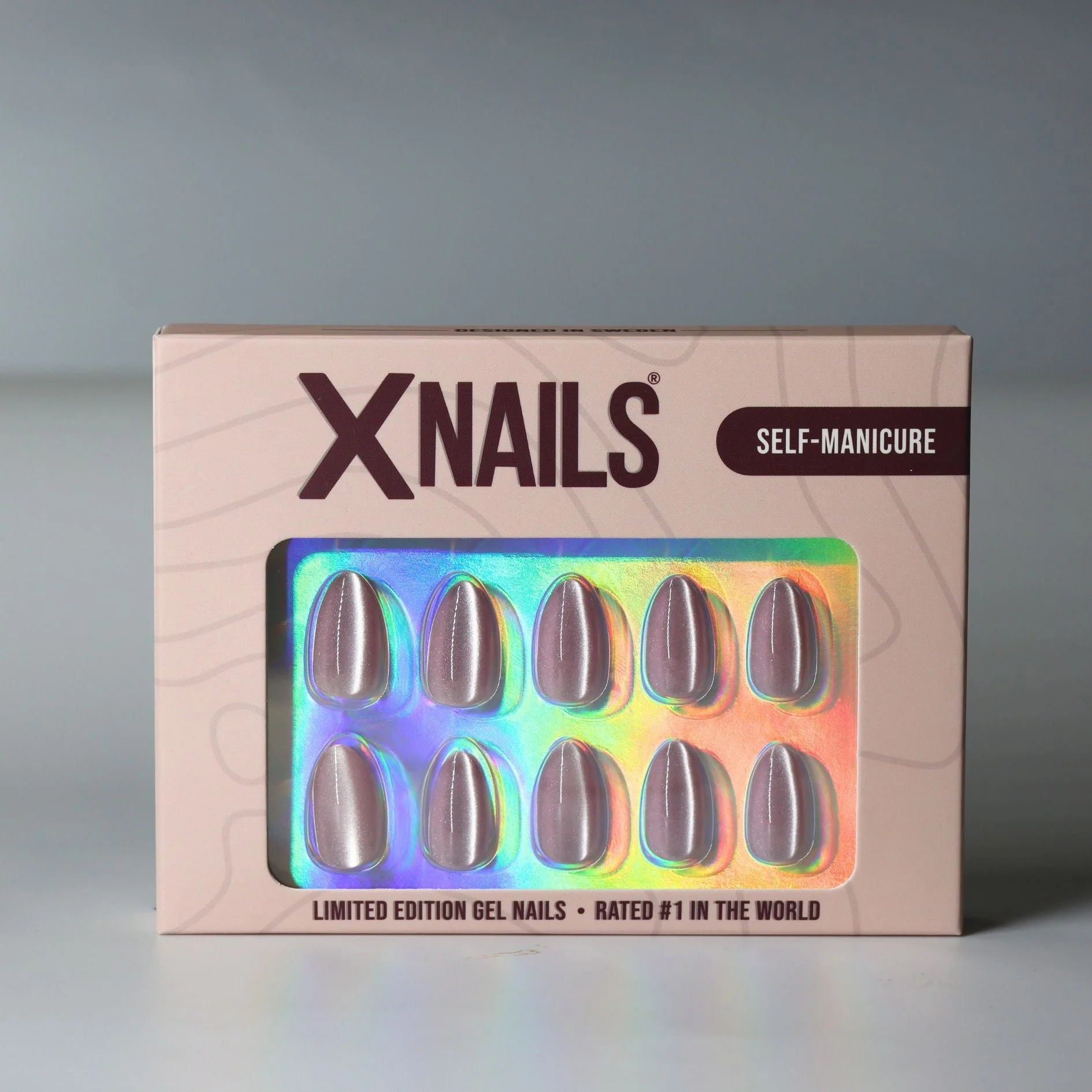Candy Chrome XNails förpackning – limited edition gelénaglar i silver chrome mandelform