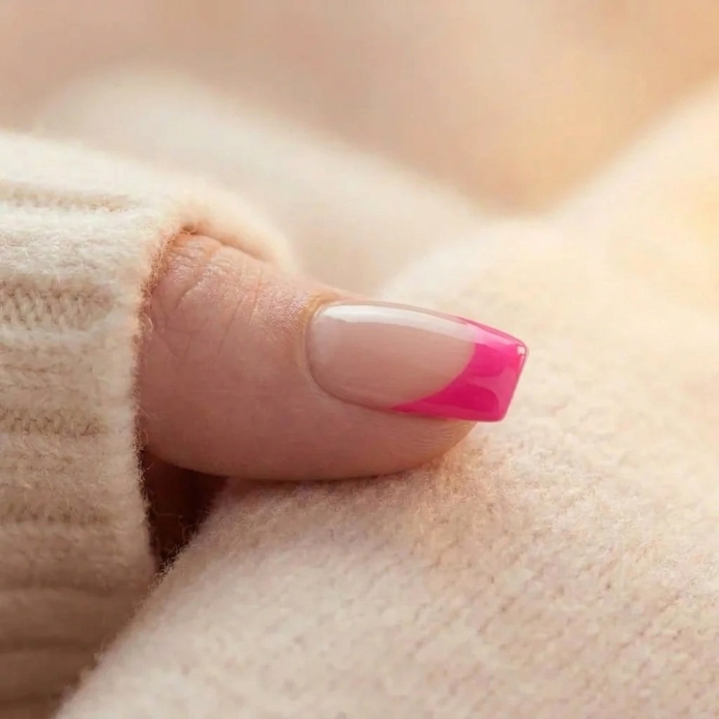 Pixie Pink – faux ongles, gros plan sur l'ongle